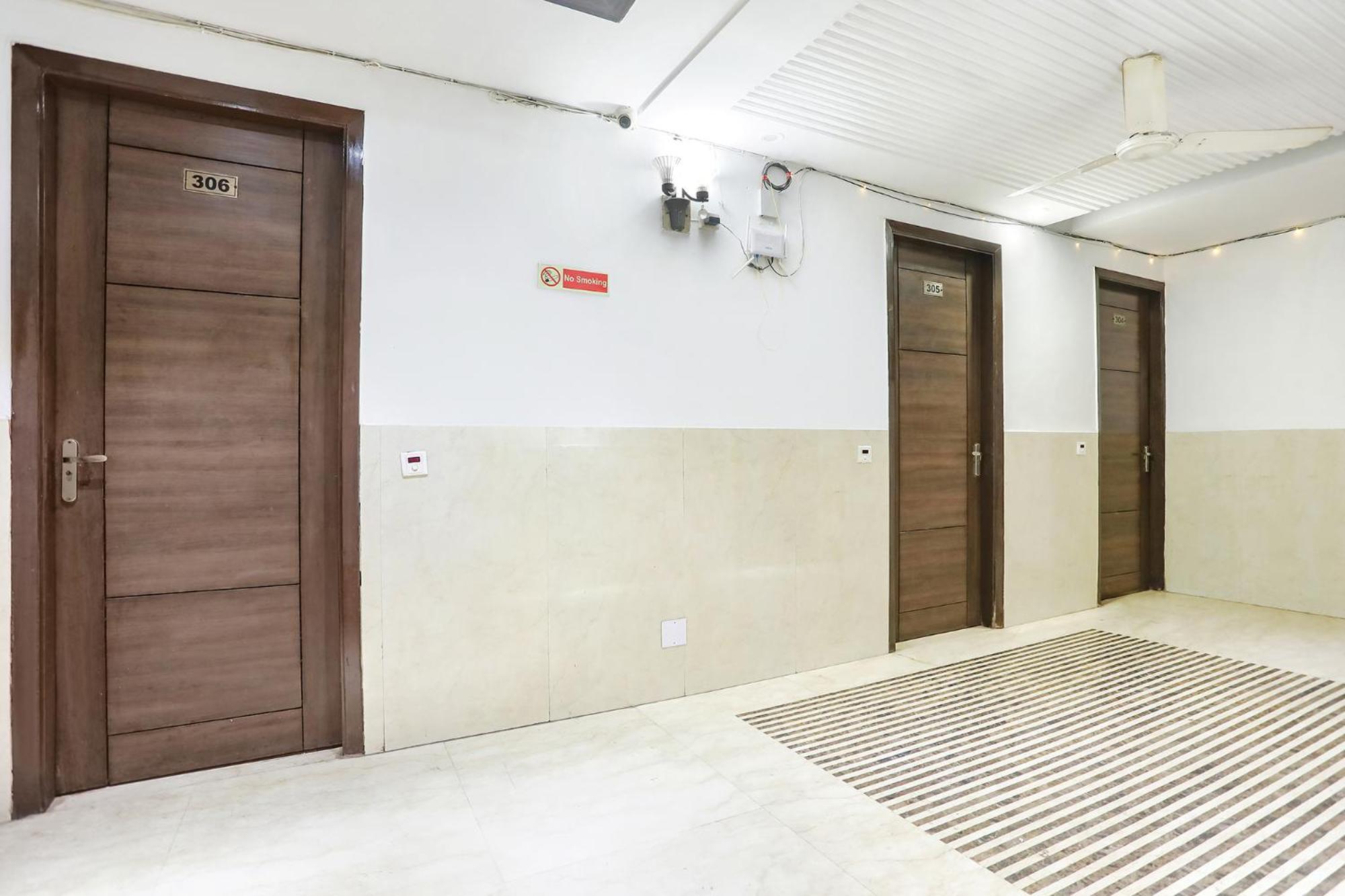 Fabexpress Lotus Palace New Delhi Exterior foto