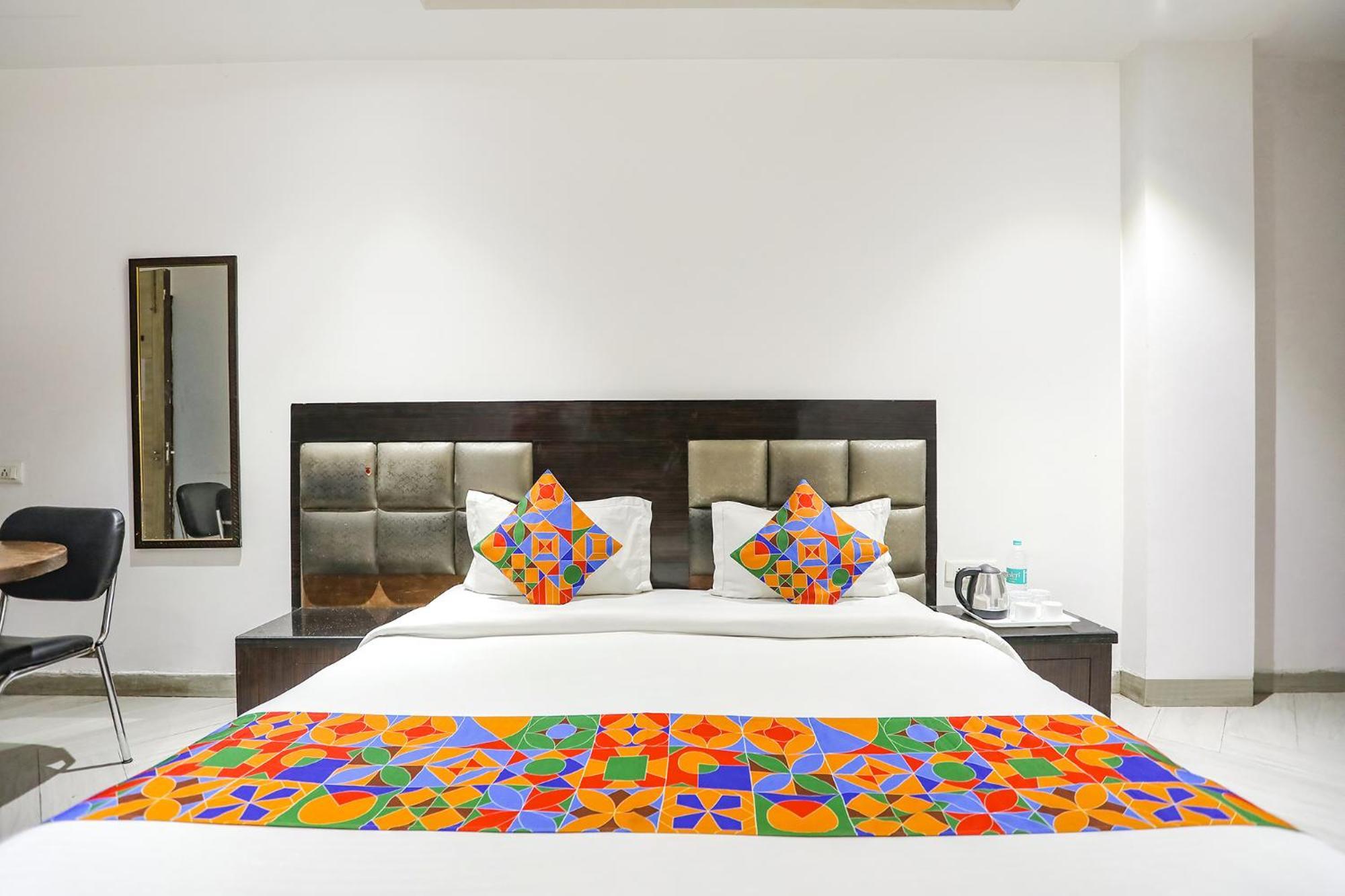 Fabexpress Lotus Palace New Delhi Exterior foto