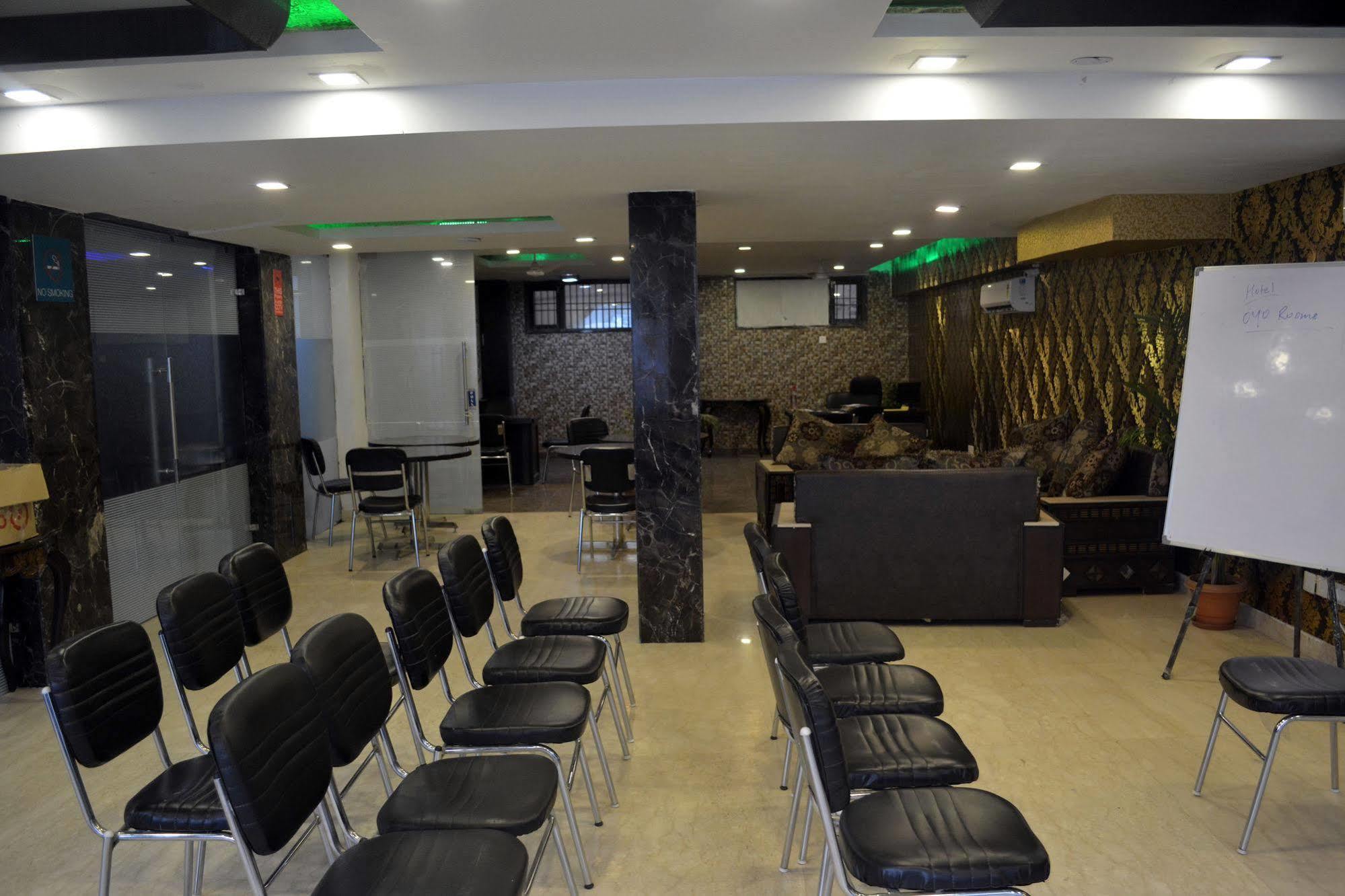 Fabexpress Lotus Palace New Delhi Exterior foto